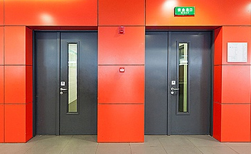 淄博消防器材:乙級(jí)防火門用在哪里？怎么避免防火門的隔熱不良情況？